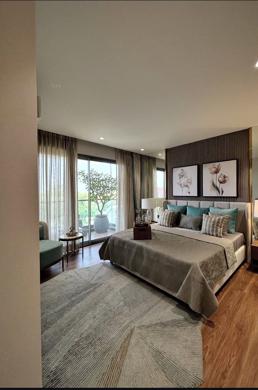 Contemporary Setting